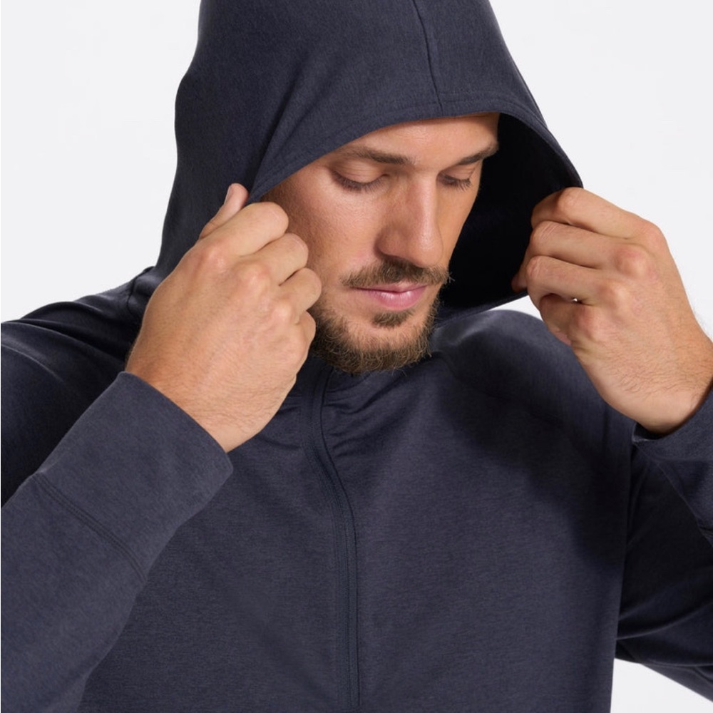 NWT Men’s Vuori “Ponto Performance 1/2 Zip Hoodie”. XL & in a “Midnight Heather” - Picture 8 of 13